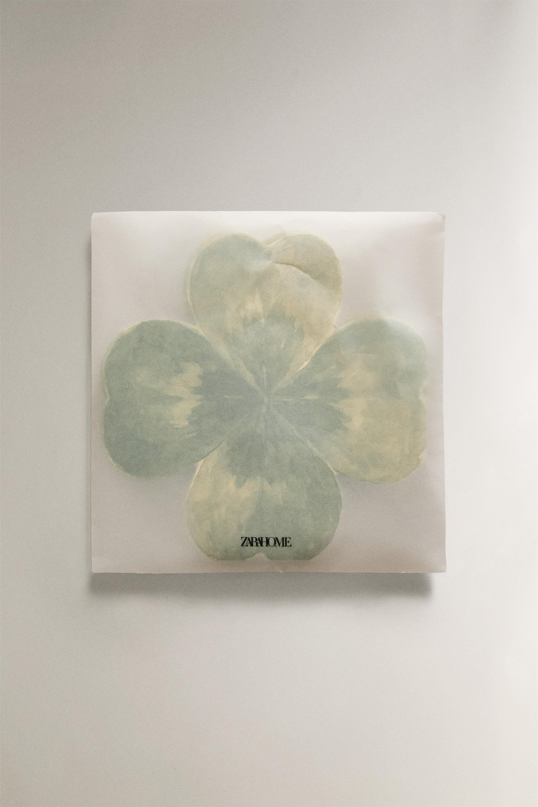 PACK OF CLOVER PAPER NAPKINS (PACK OF 20)